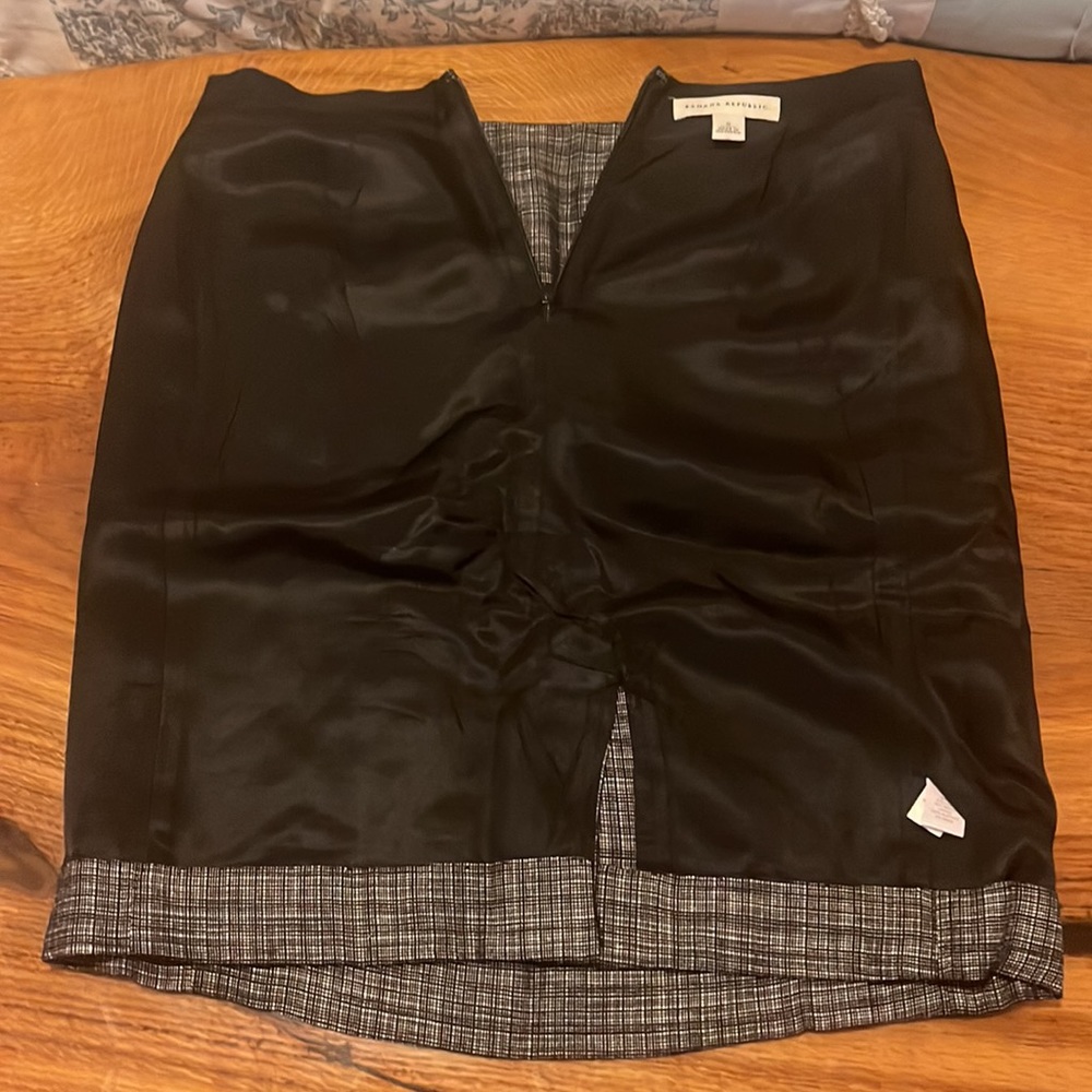Banana Republic Plaid Casual Knee Length Pencil Skirt - Picture 12 of 15